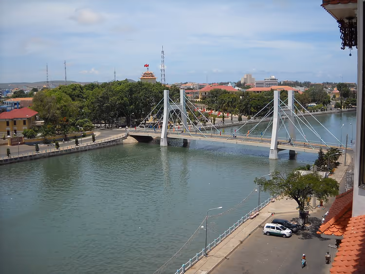 Ca Ty-elva og brua i Phan Thiet