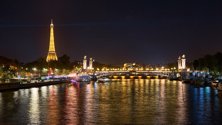 De Seine bij nacht, Pont Alexandre III en de Eiffeltoren