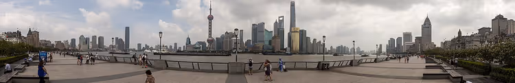 Futuristische Pudong-Skyline in Shanghai