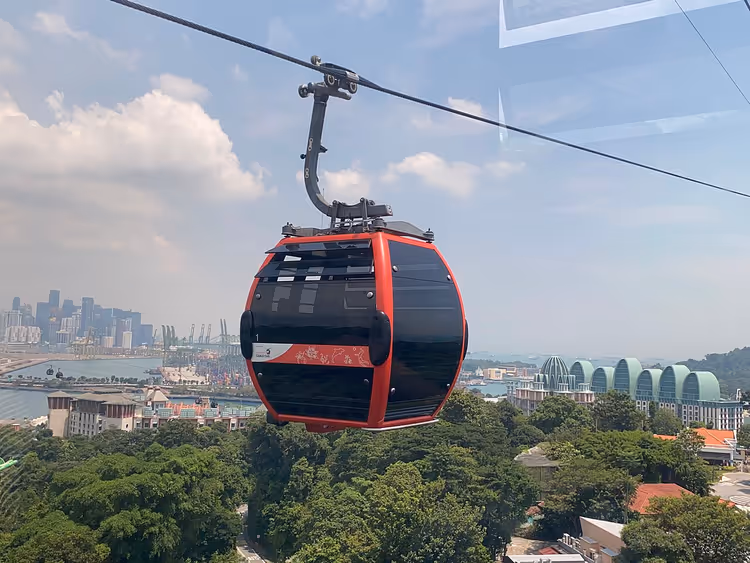 Sentosa Adası üzerinde Singapur Teleferiği
