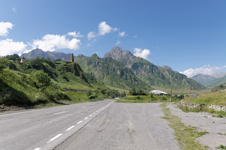 Georgische Heerstraße im Kaukasus