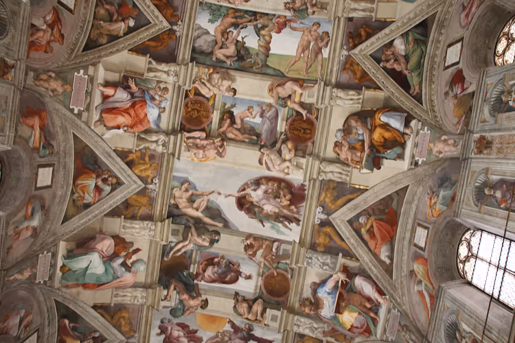 Sistine Şapeli'nin tavanındaki Michelangelo freskleri