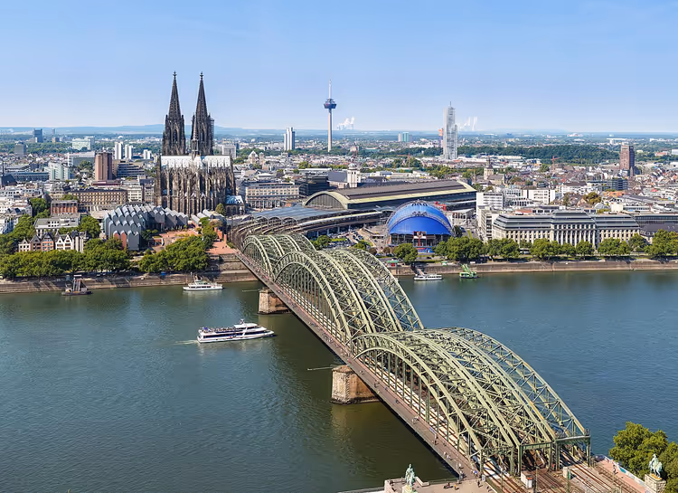 Kölner Dom und Hohenzollernbrücke über den Rhein