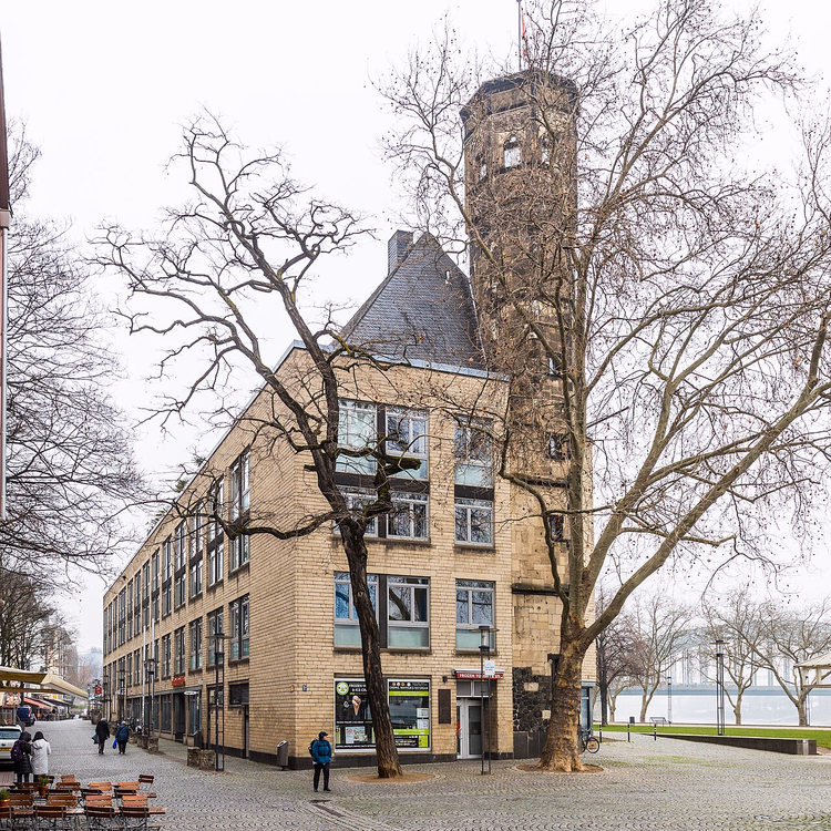 Stapelhaus mit Turm am Fischmarkt