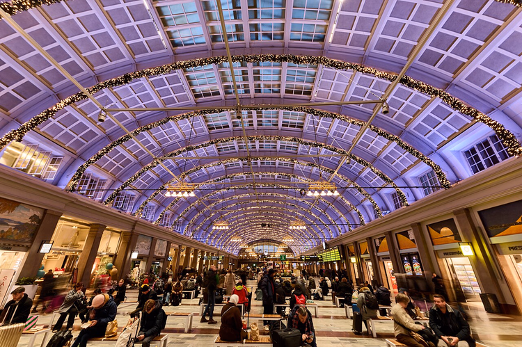 Gewölbehalle des Stockholmer Hauptbahnhofs