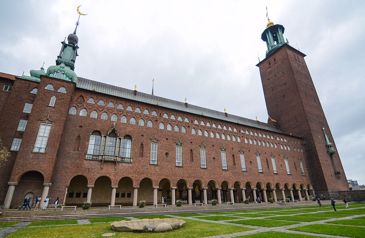 Stadhuis van Stockholm en zijn toren, gezien vanaf de binnenplaats