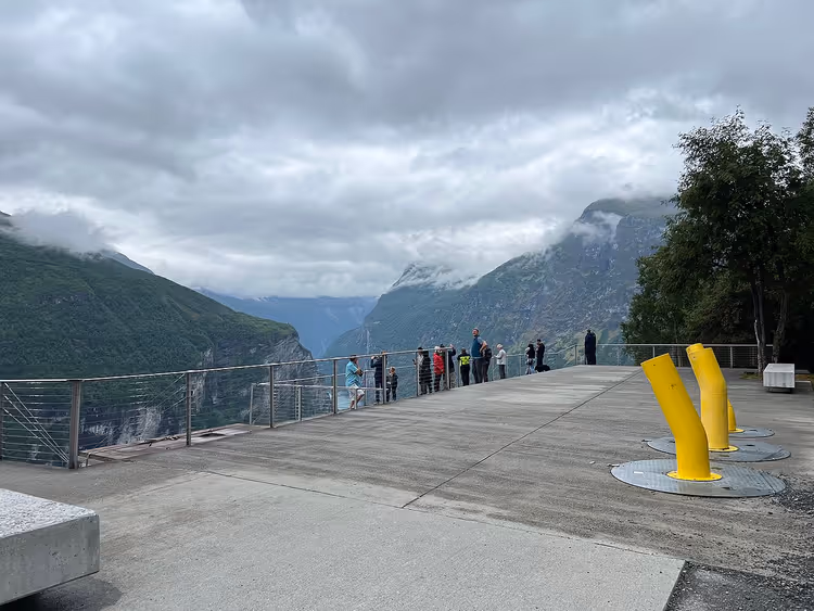 Ørnesvingen utsiktspunkt over Geirangerfjorden