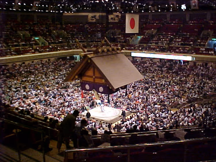 Tokyo'daki sumo arenası