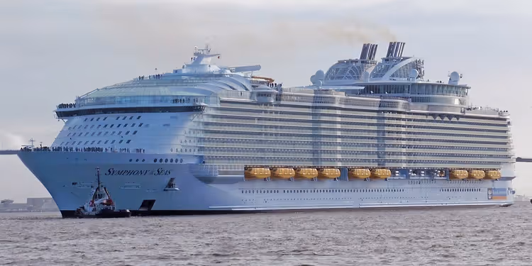 Symphony of the Seas cruiseschip op open zee