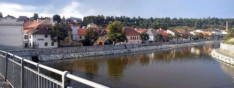 Jüdisches Viertel von Třebíč auf der anderen Seite der Jihlava