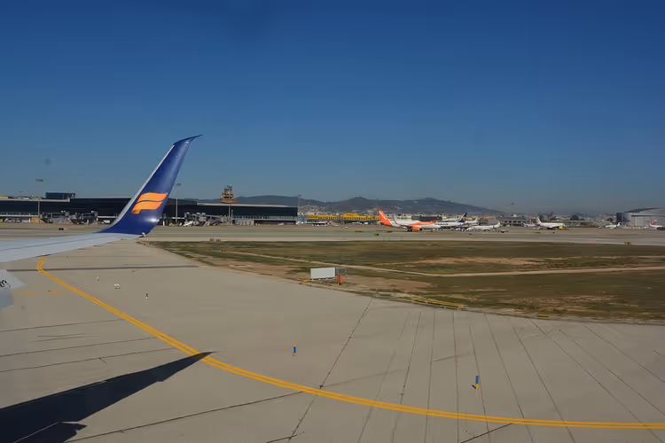 El Prat Havalimanı uçak pisti, uçaktan görünüm