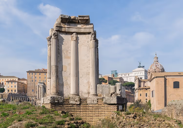Ruínas do Templo redondo de Vesta no Fórum Romano