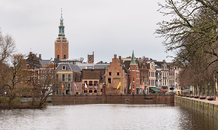 Hofvijver og den historiske sentrum av Haag