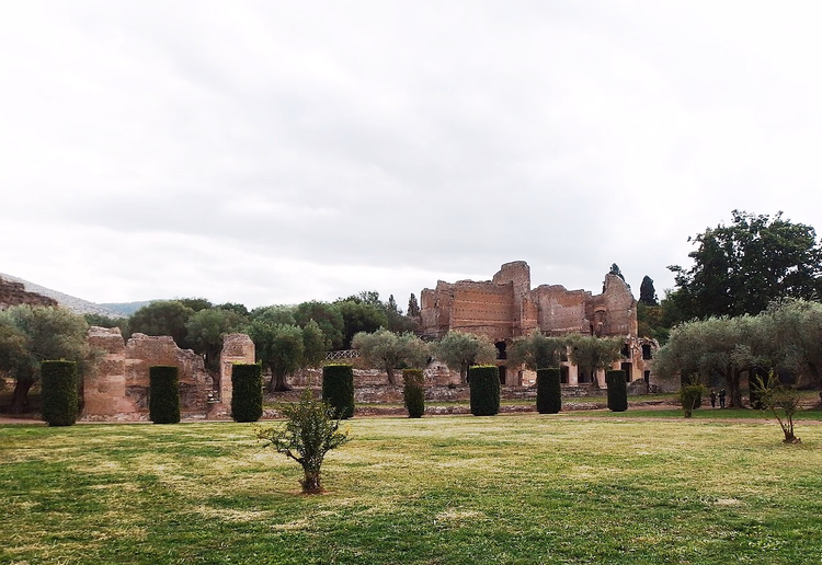 Ruïnes van de Kleine en Grote Thermen bij Villa Hadriana