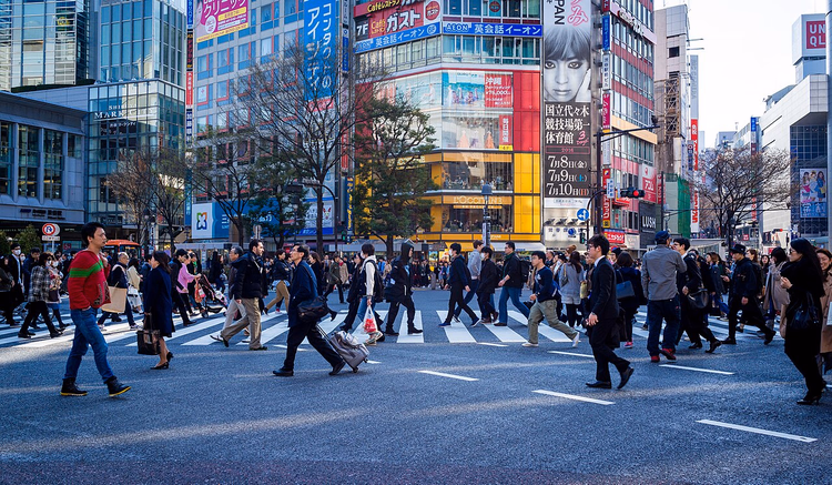 Shibuya-Kreuzung in Tokio an einem Wintertag