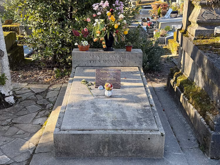 Graf van Yves Montand en Simone Signoret op de begraafplaats Père Lachaise