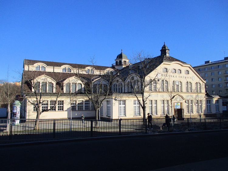 Karlovy Vary'deki City Market binası