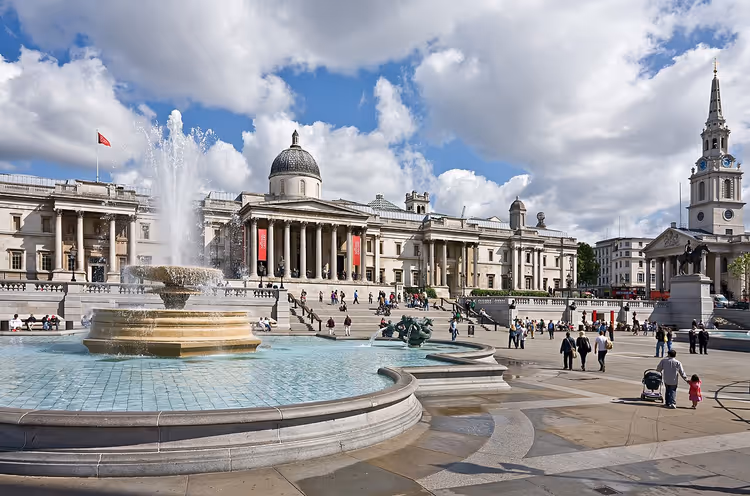 Fonteinen en de National Gallery op Trafalgar Square
