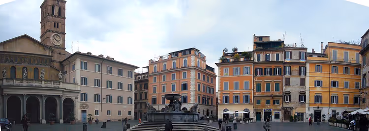 Piazza di Santa Maria in Trastevere med basilika og fontene
