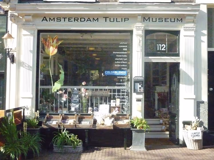 Fasaden til Amsterdam Tulip Museum i Prinsengracht 112