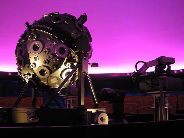 Zeiss Universarium-projektor i Hamburg planetarium