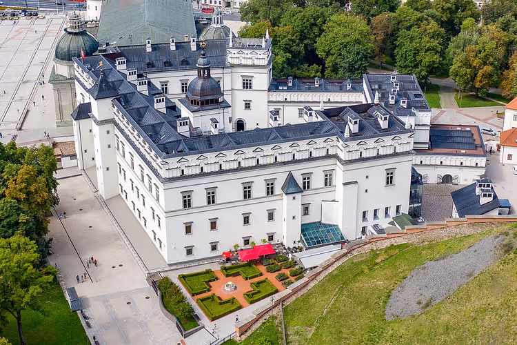 Yukarıdan Vilnius'taki Büyük Dükler Sarayı
