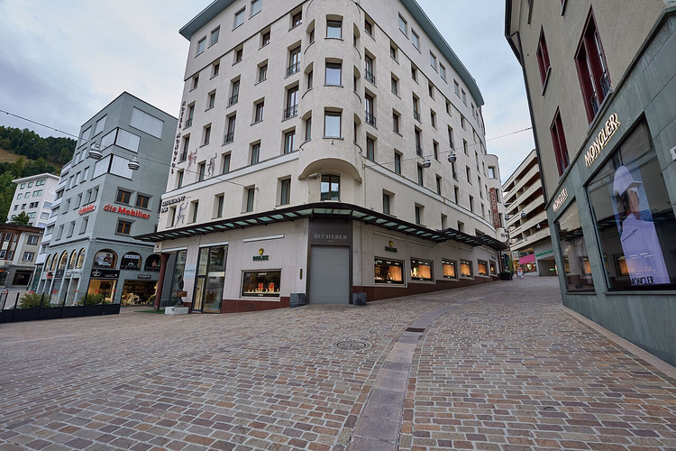 Die Straße Via Maistra in St. Moritz