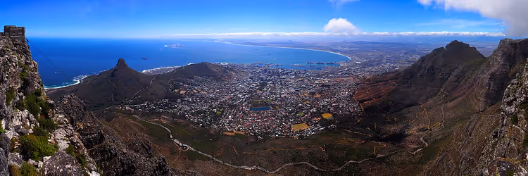 Panorama van Kaapstad vanaf Tafelberg op een heldere dag