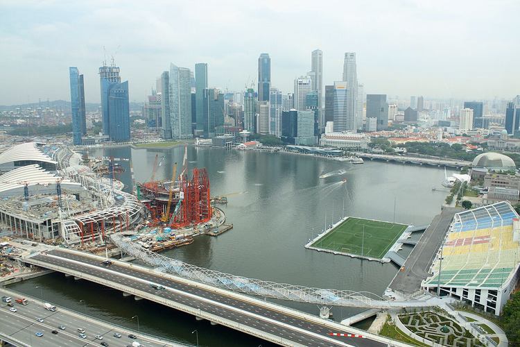 Blick vom Riesenrad auf die Marina Bay