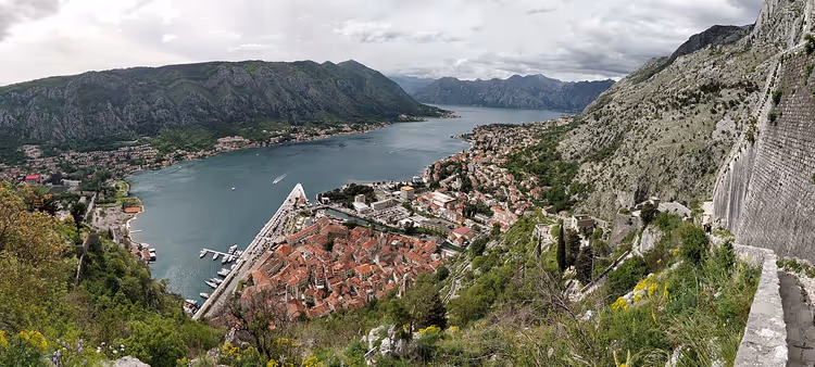 Panorama der Altstadt von Kotor und der Bucht