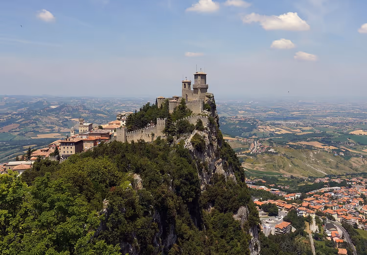 De Monte Titano met de vestingtorens van San Marino