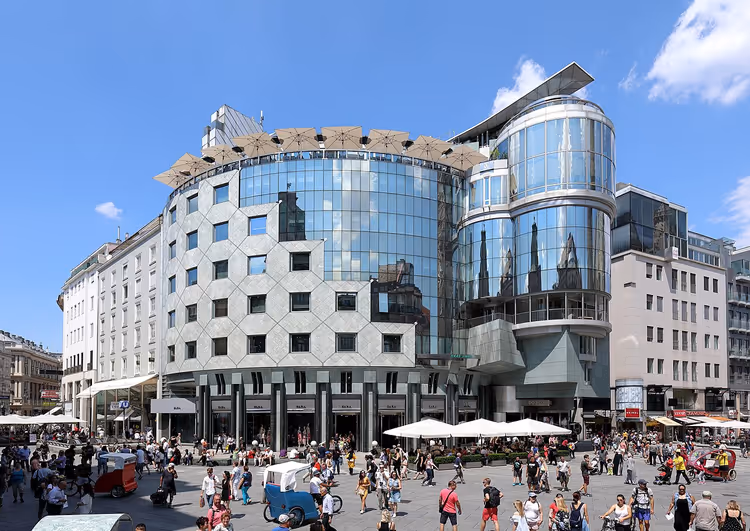 Stephansplatz im Zentrum Wiens an einem Sommertag