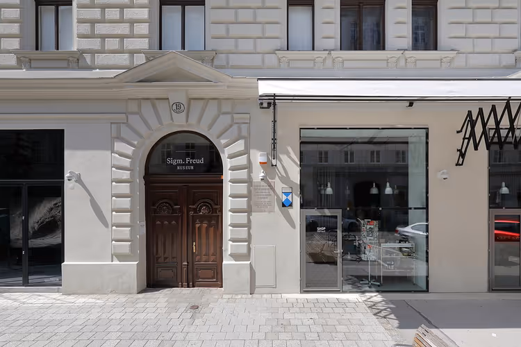 Inngangen til Sigmund Freud-museet i Wien