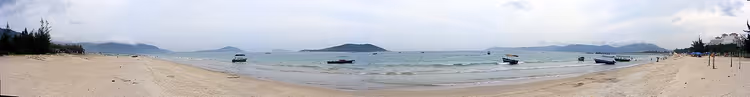 Panoraama Yalonginlahdesta veneitä ja saaria