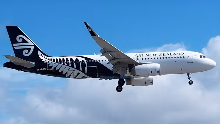 Air New Zealand A320 i svart og hvitt livery