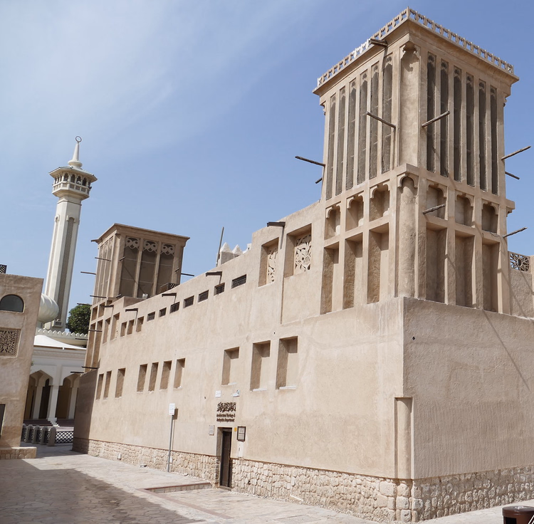 Vindtårn og minaret i Al Fahidi-distriktet