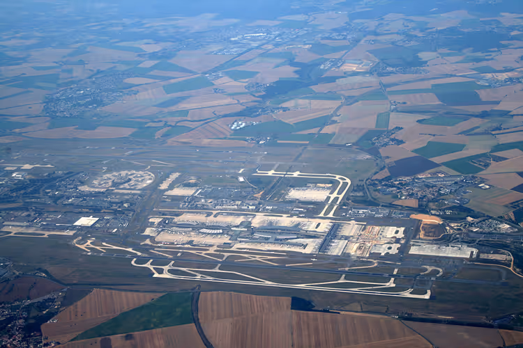 Charles de Gaulle Havalimanı'nın havadan panoraması