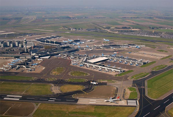 Luchtfoto van Schiphol Airport