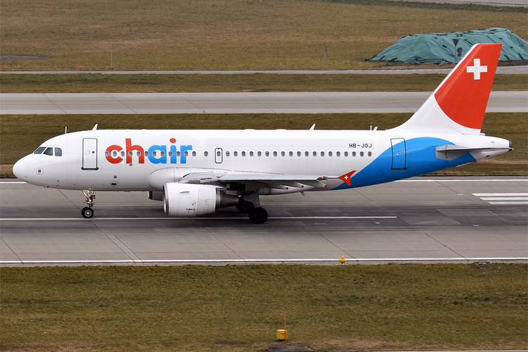 Avión de Chair Airlines en la pista