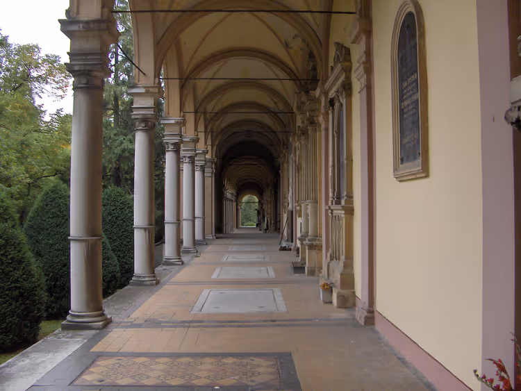 Arkadene på Mirogoj-kirkegården i Zagreb