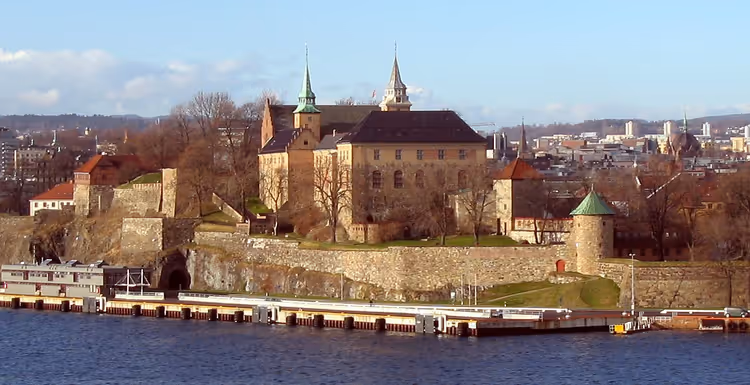 Oslo sahilindeki Akershus Kalesi