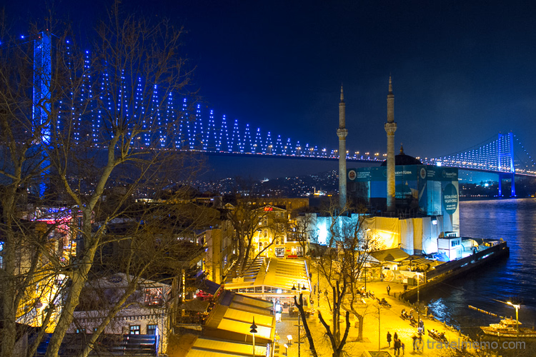 Ortaköy öösel, mošee ja Bosporuse sild