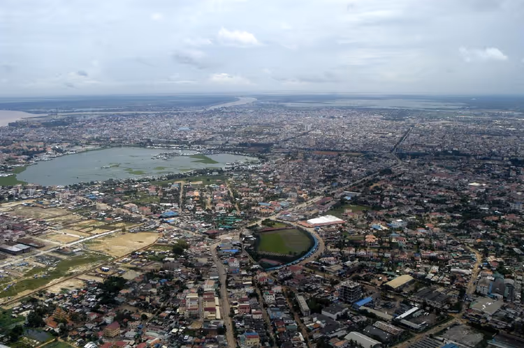 Phnom Penh'in kuş bakışı havadan görünümü