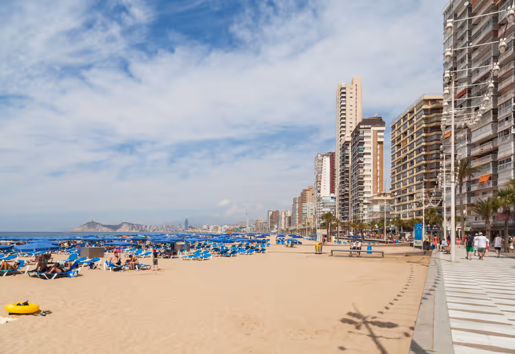 Пляж Playa de Levante в Бенидорме