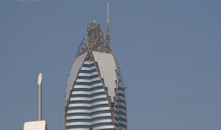 Wolkenkrabber Rose Rotana Tower in aanbouw in Dubai