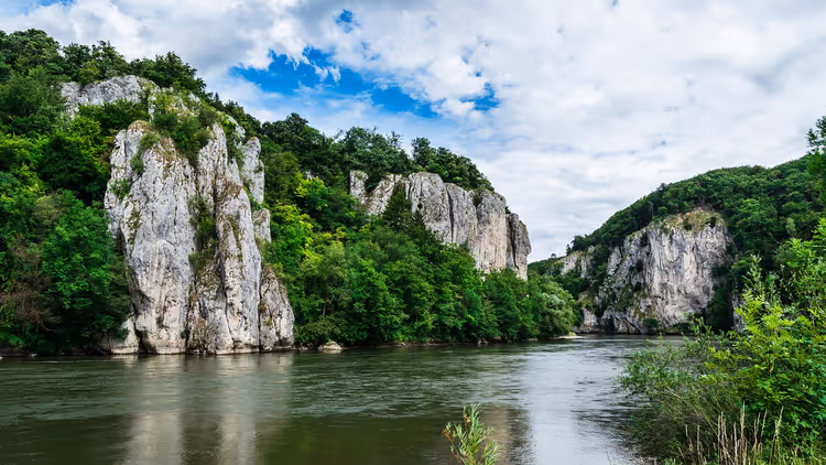 İspanya'daki Caminito del Rey: biletler, açılış saatleri ve kanyon üzerindeki rota