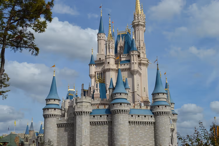 6 Disney-parker: billetter, sesonger og hvilken du bør velge på din første tur