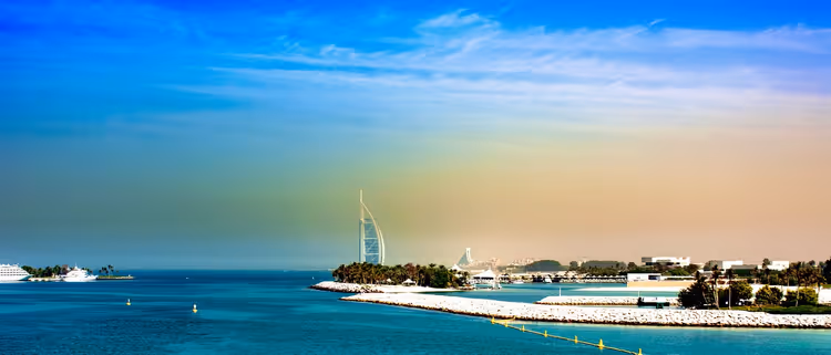 Strand ved rommet eller rett over veien: 15 femstjernershoteller i Dubai