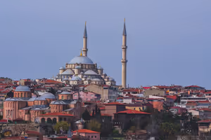 Kasım 2026'da İstanbul: hava durumu, fiyatlar ve kuyruksuz görülecek yerler