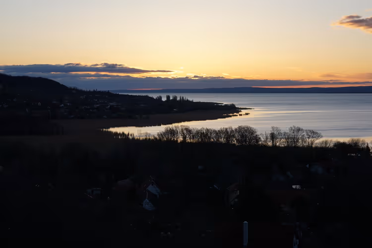Nordufer oder Südufer des Balaton: wo schwimmen und was sehen